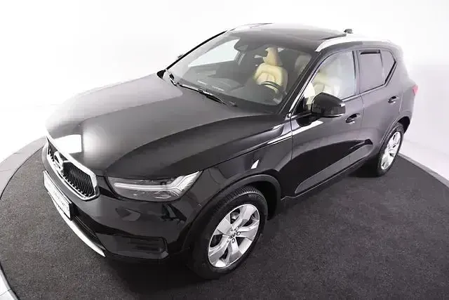 Gebraucht Volvo XC40 Momentum 150 PS (110 kW) 2019 Schwarz SUV