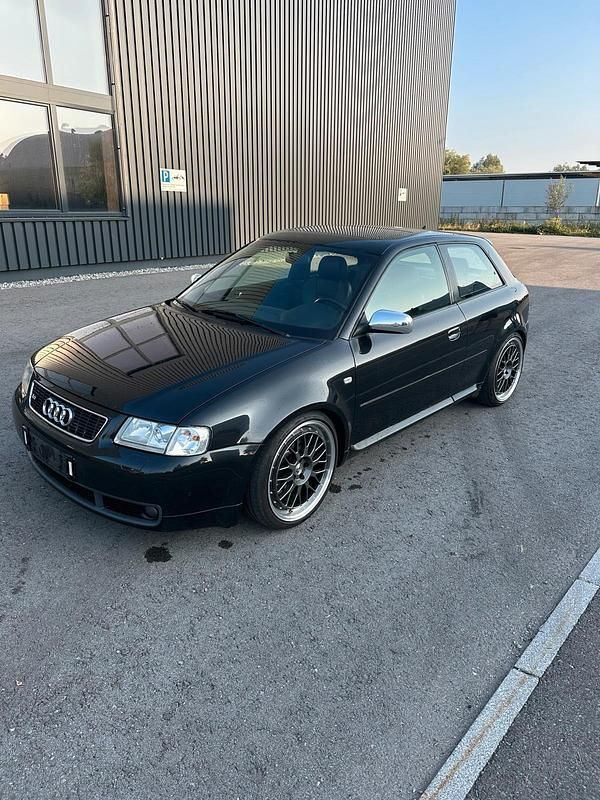 Gebraucht Audi S3 209 PS (153 kW) 2001 Schwarz Kleinwagen