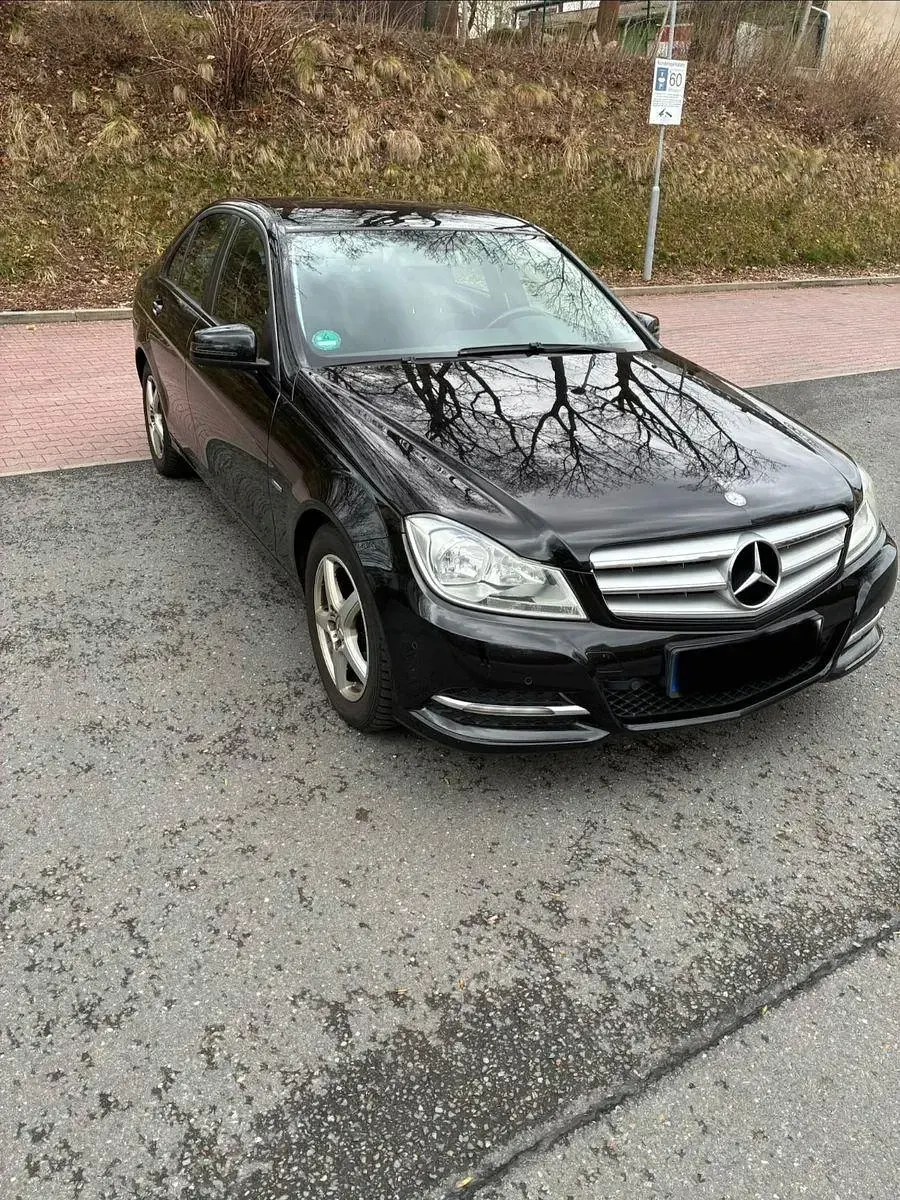 Gebraucht Mercedes C180 Elegance 156 PS (114 kW) 2012 Schwarz Limousine