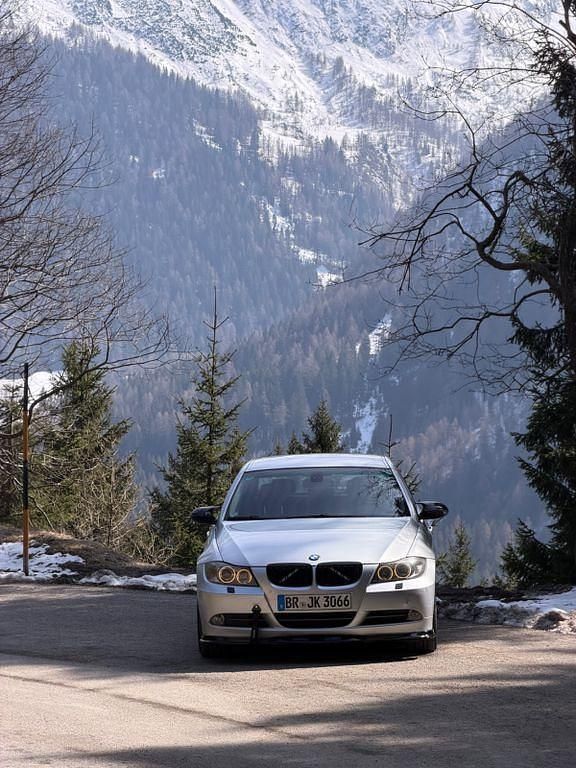 Gebraucht BMW 330 258 PS (189 kW) 2006 Silber Limousine