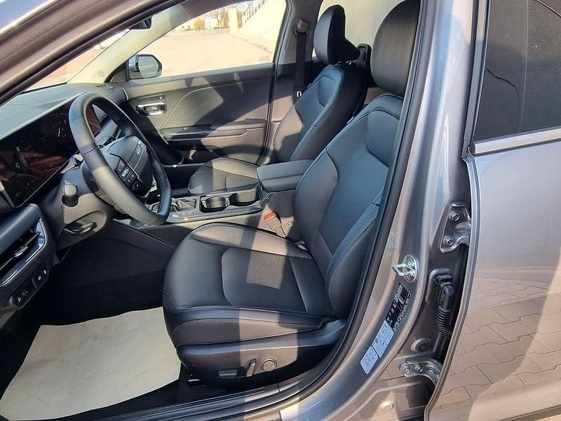Neu Kia K4 179 PS (131 kW) 2026 Grau Limousine