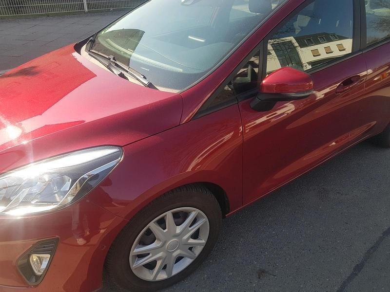 Gebraucht Ford Fiesta 101 PS (74 kW) 2018 Andere farben Kleinwagen