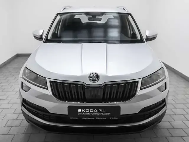 Gebraucht Skoda Karoq Clever 110 PS (80 kW) 2021 Stribrna brilliant/ brilliants SUV