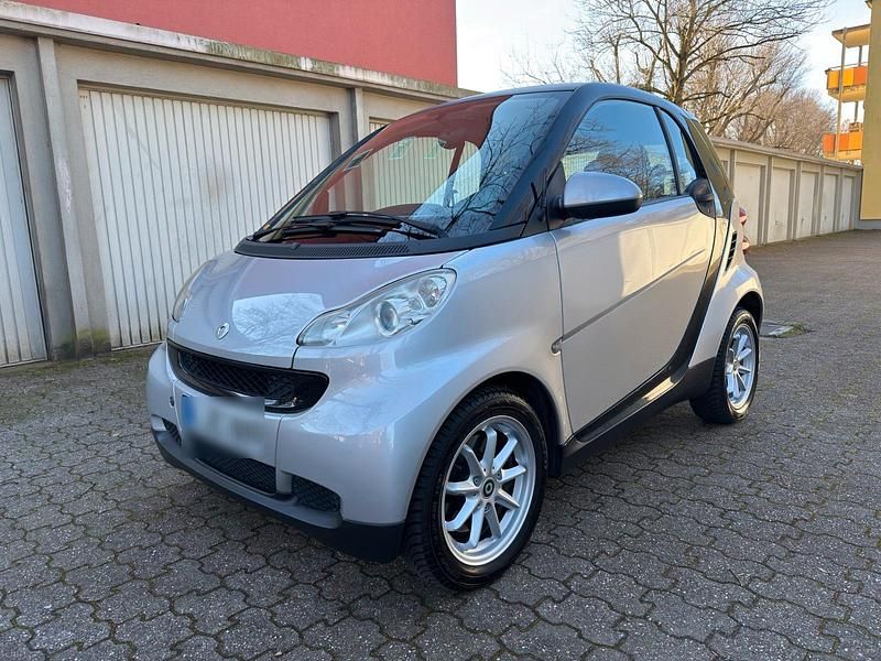 Gebraucht Smart ForTwo Coupé 61 PS (44 kW) 2010 Silber Coupé