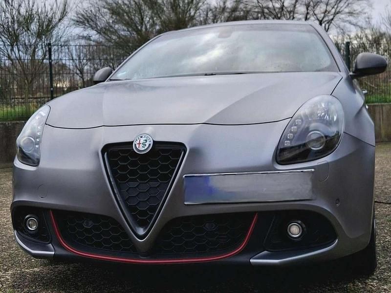 Gebraucht Alfa Romeo Giulietta Veloce 150 PS (110 kW) 2016 Grau Limousine