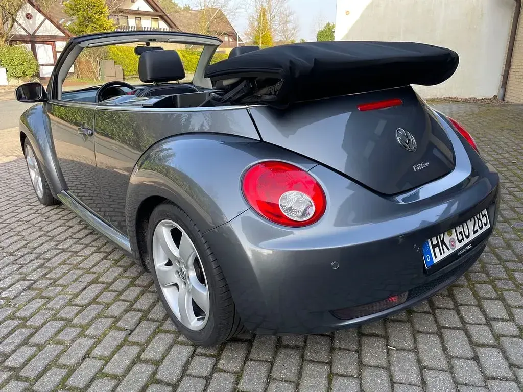 Gebraucht VW New Beetle 150 PS (110 kW) 2006 Grau Kleinwagen