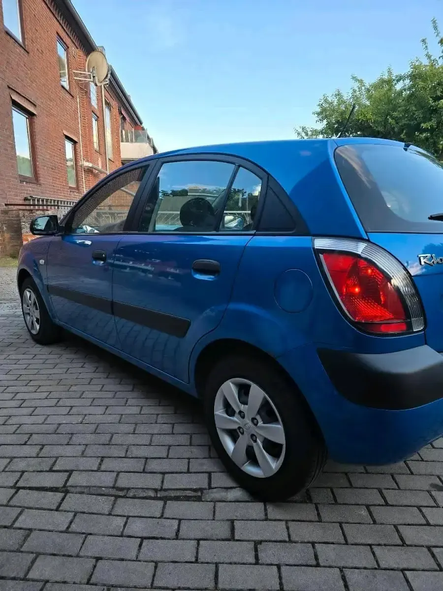 Gebraucht Kia Rio 97 PS (71 kW) 2009 Blau Kombi