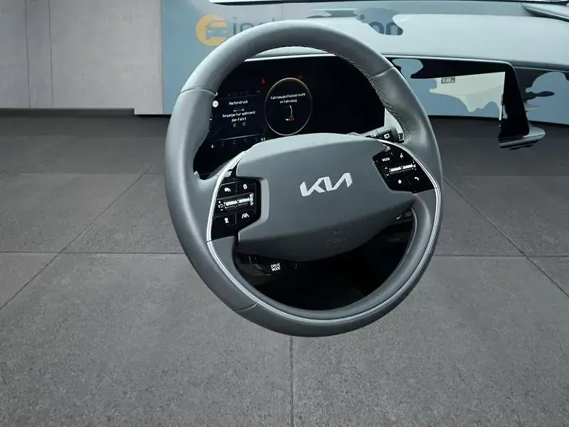 Używany Kia Niro 171 KM (125 kW) 2025 Biały SUV