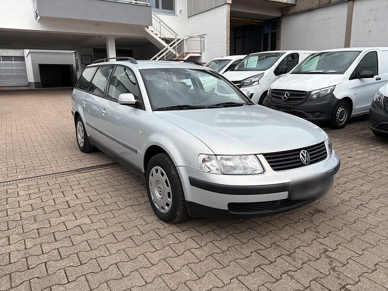 Gebraucht VW Passat 110 PS (80 kW) 1998 Grau Kombi