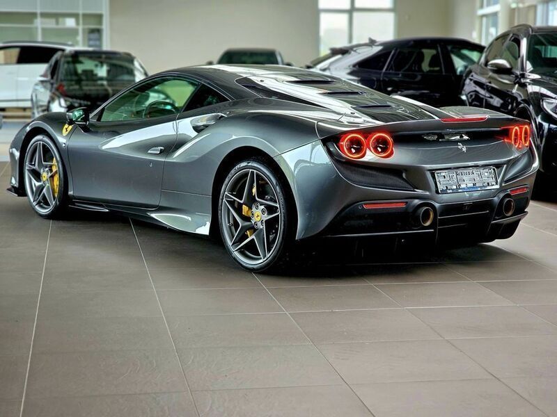 Second-hand Ferrari F8 721 CP (530 kW) 2020 Gri Coupe