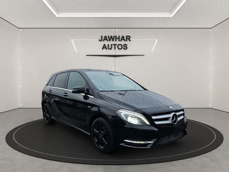 Gebraucht Mercedes B180 AMG Edition 1 109 PS (80 kW) 2011 Schwarz Kleinwagen