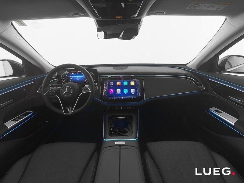 Gebraucht Mercedes E220 Avantgarde 197 PS (144 kW) 2024 Grau Limousine