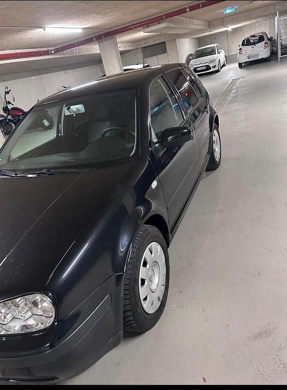 Gebraucht VW Golf IV 75 PS (55 kW) 2003 Schwarz Kleinwagen