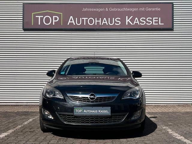Gebraucht Opel Astra 140 PS (102 kW) 2012 Schwarz Limousine