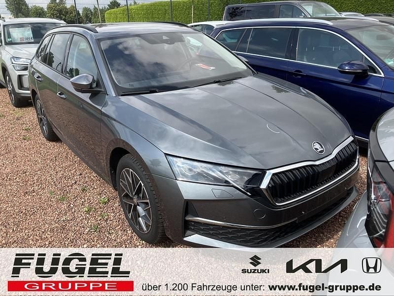 Graphitegrau metallic Gebraucht 2024 Skoda Octavia Selection Kombi | 28.999 € (Superpreis) - Bild 1/4