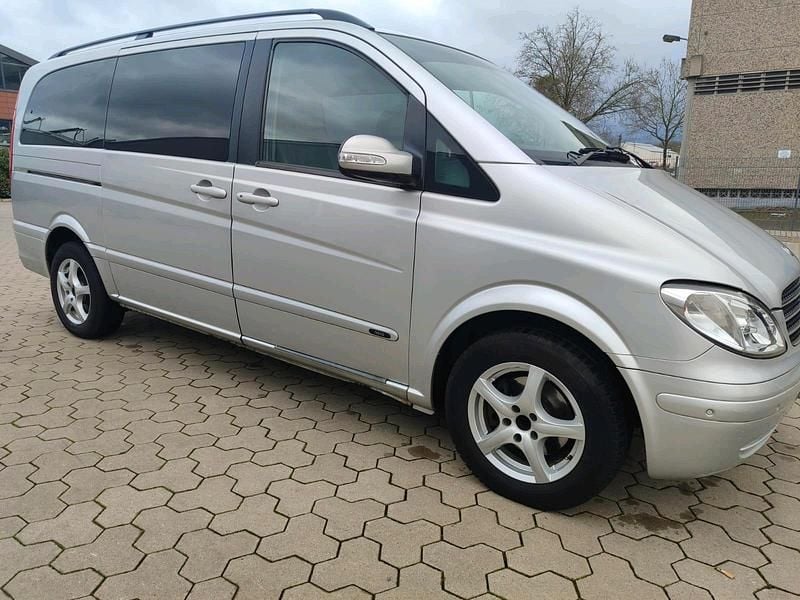 Silber Gebraucht 2006 Mercedes Viano Van / Kleinbus | 6.500 € - Bild 1/4