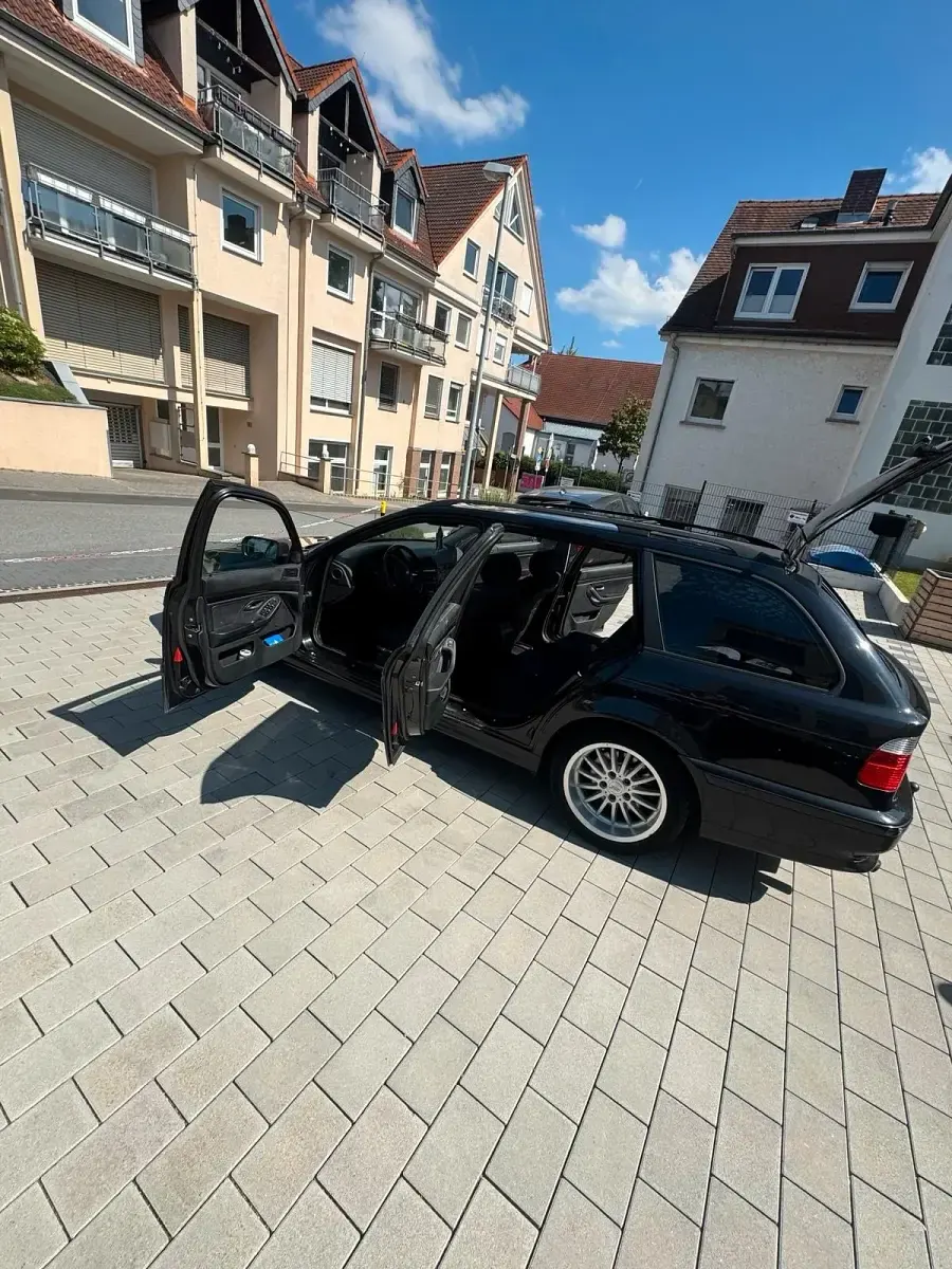 Gebraucht BMW 520 170 PS (125 kW) 2002 Schwarz Kombi