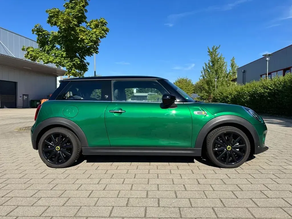 Gebraucht Mini Cooper SE 135 kW (184 PS) 2020 Grün Kleinwagen