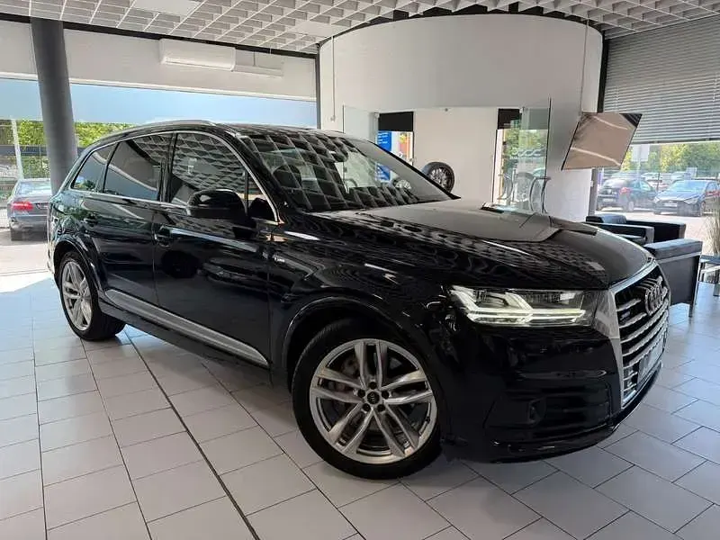 Używany Audi Q7 S-Line 218 KM (160 kW) 2016 Czarny SUV