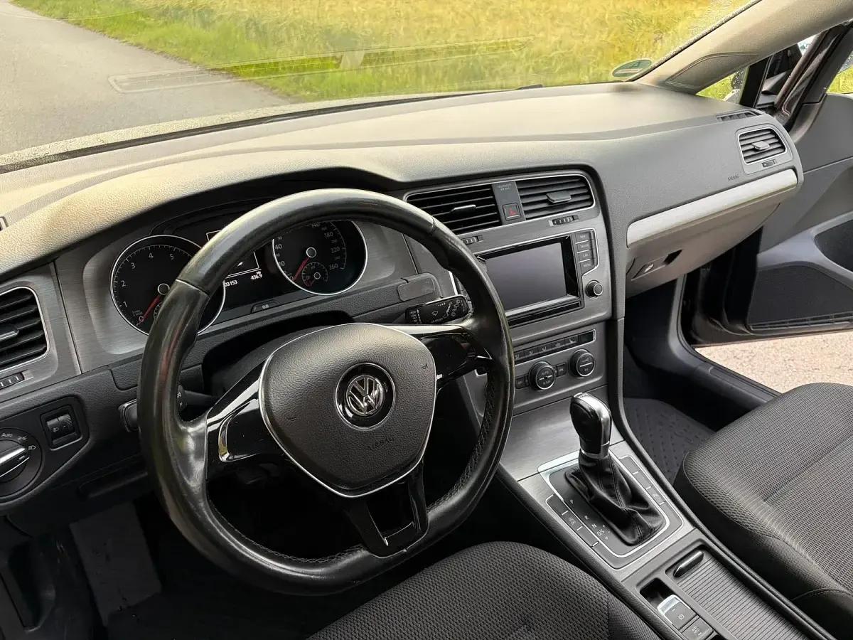 Gebraucht VW Golf VII 105 PS (77 kW) 2013 Schwarz Kombi