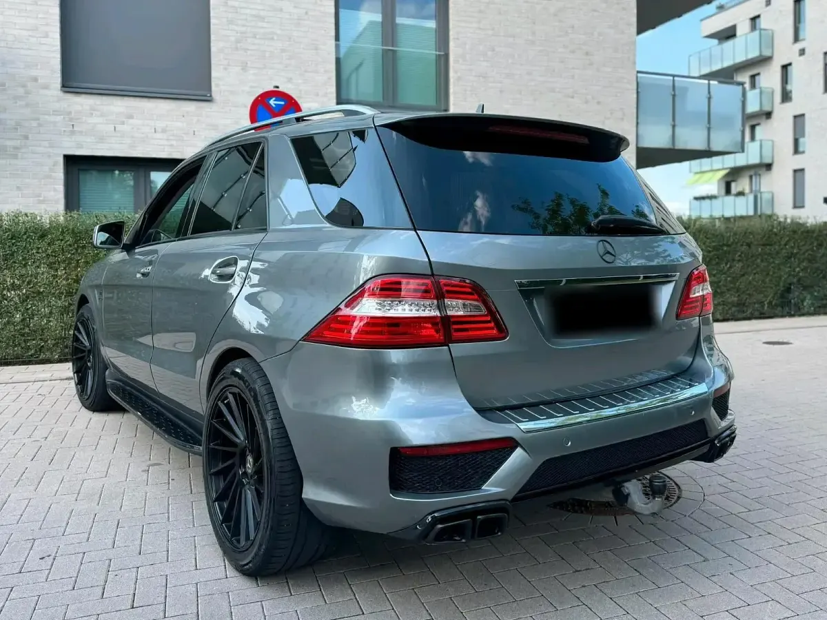 Gebraucht Mercedes ML350 AMG line 258 PS (189 kW) 2014 Grau SUV