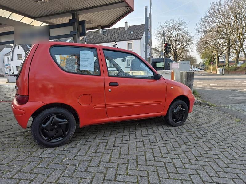 Gebraucht Fiat Seicento 54 PS (39 kW) 2009 Rot Kleinwagen