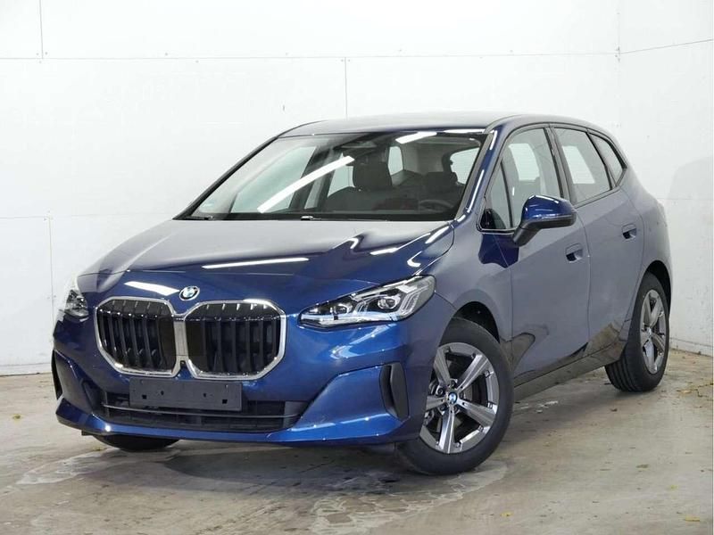 Blau Gebraucht 2025 BMW 220 Sport Line Van / Kleinbus | 30.980 € (Superpreis) - Bild 1/4
