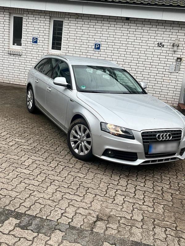 Silber Gebraucht 2009 Audi A4 Kombi | 4.500 € - Bild 1/4