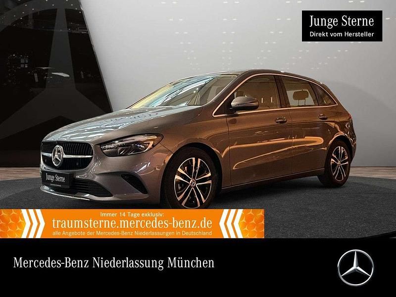 Grau Gebraucht 2024 Mercedes B200 Advanced Van / Kleinbus | 27.990 € (Superpreis) - Bild 1/3