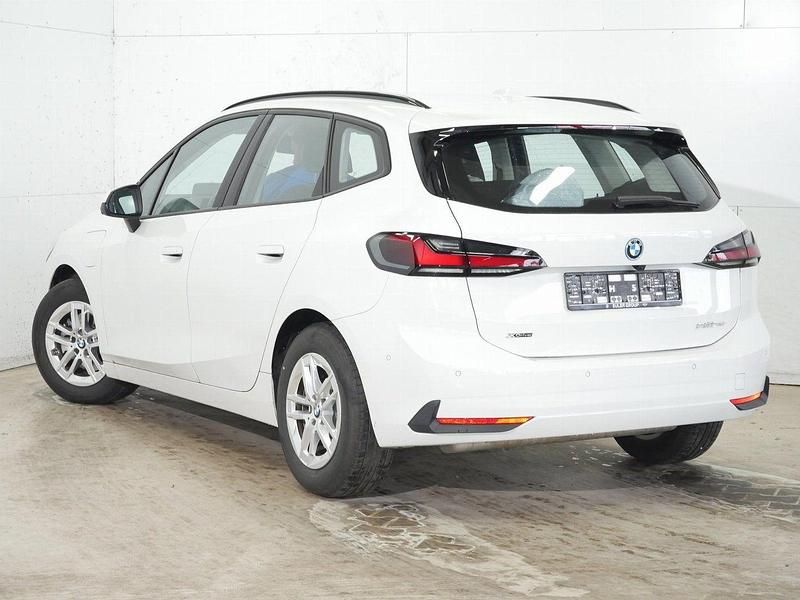 Gebraucht BMW 225 Efficient Dynamics 245 PS (180 kW) 2023 Schwarz Van / Kleinbus