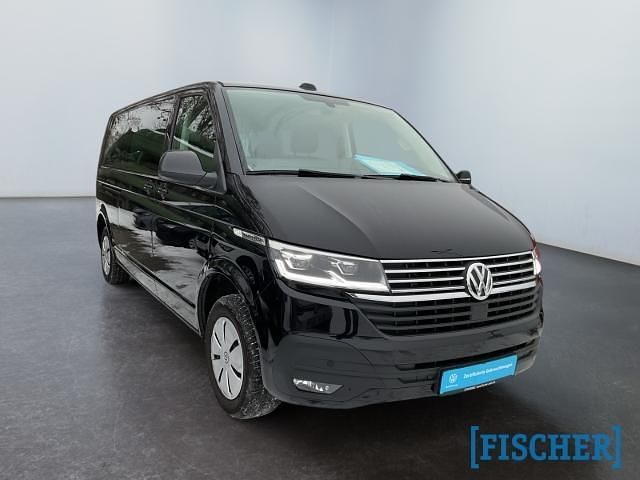 Gebraucht VW Caravelle 150 PS (110 kW) 2024 Deep black (schwarz) Van / Kleinbus