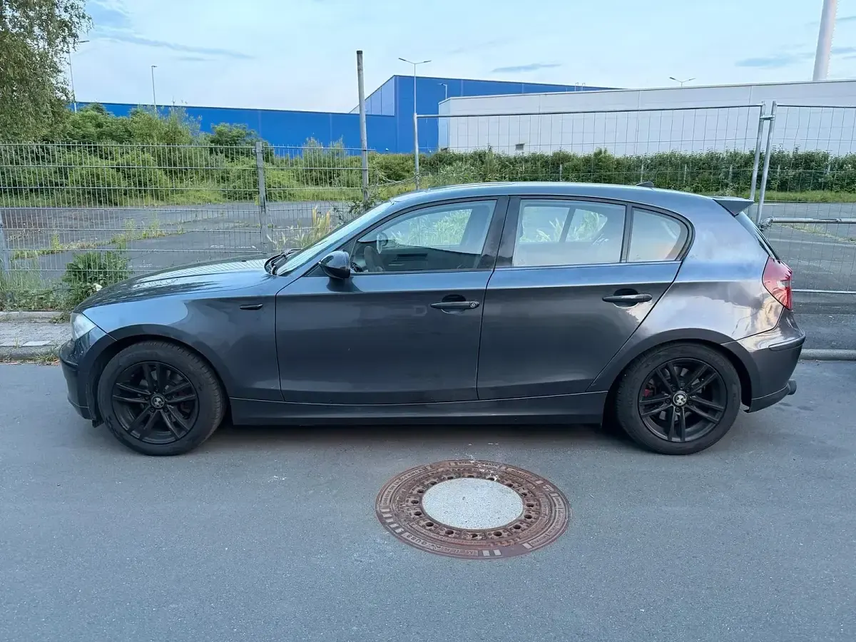 Gebraucht BMW 118 150 PS (110 kW) 2007 Schwarz Kleinwagen
