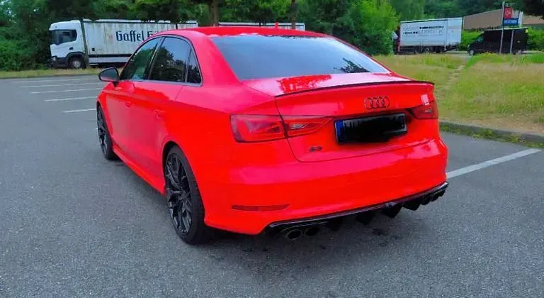 Gebraucht Audi S3 Sport 300 PS (220 kW) 2016 Rot Limousine