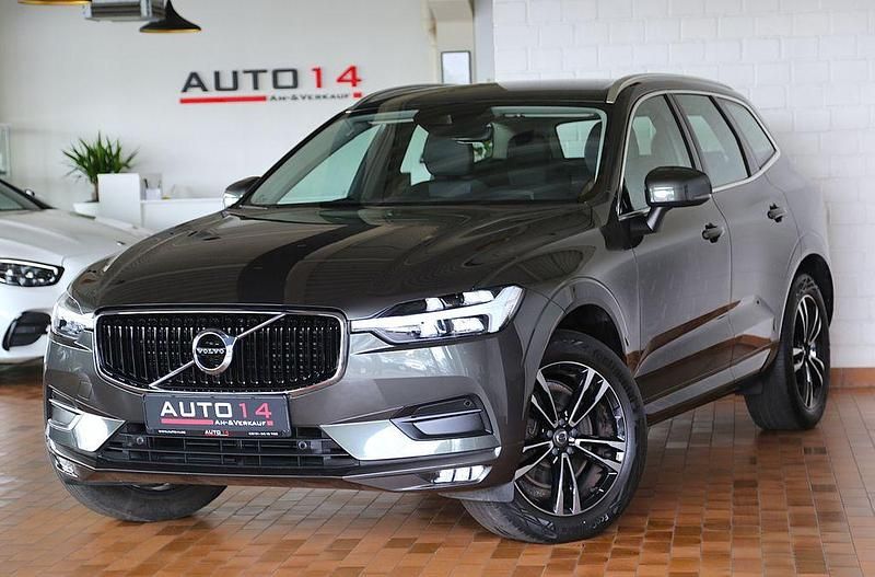 Pine grey Gebraucht 2021 Volvo XC60 Momentum SUV | 29.990 € (Fairer Preis) - Bild 1/4