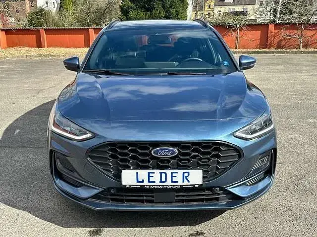 Gebraucht Ford Focus ST-Line X 155 PS (114 kW) 2024 Blau Kombi