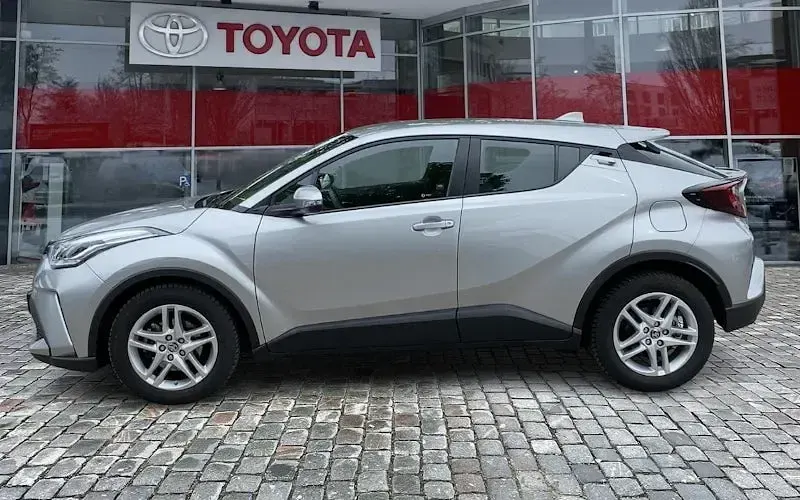 Gebraucht Toyota C-HR 122 PS (89 kW) 2024 Silber SUV