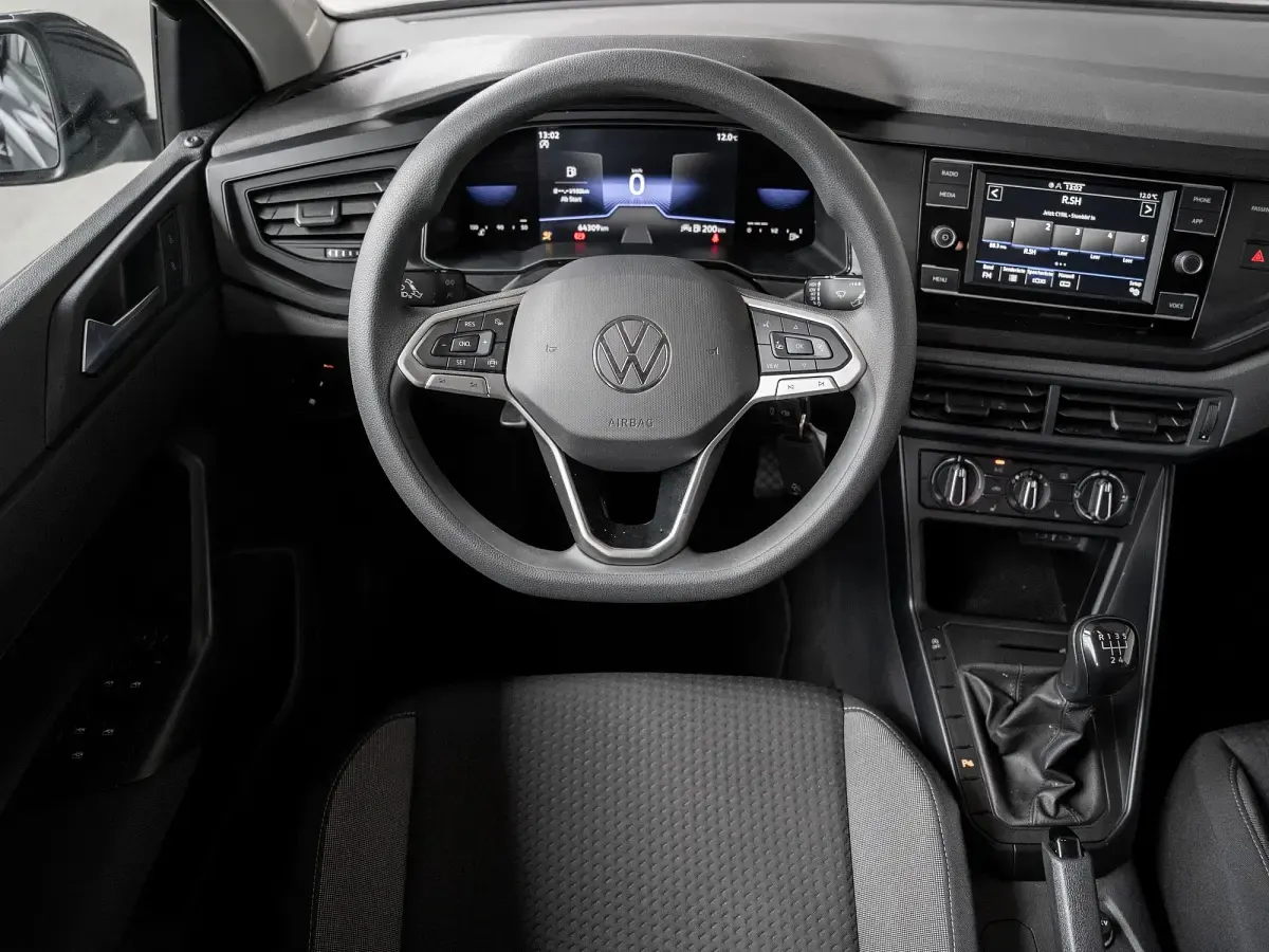 Używany VW Polo 80 KM (58 kW) 2022 Szary Hatchback