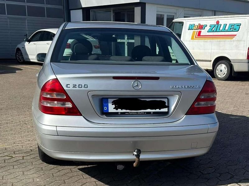 Gebraucht Mercedes 200 163 PS (119 kW) 2002 Silber Limousine