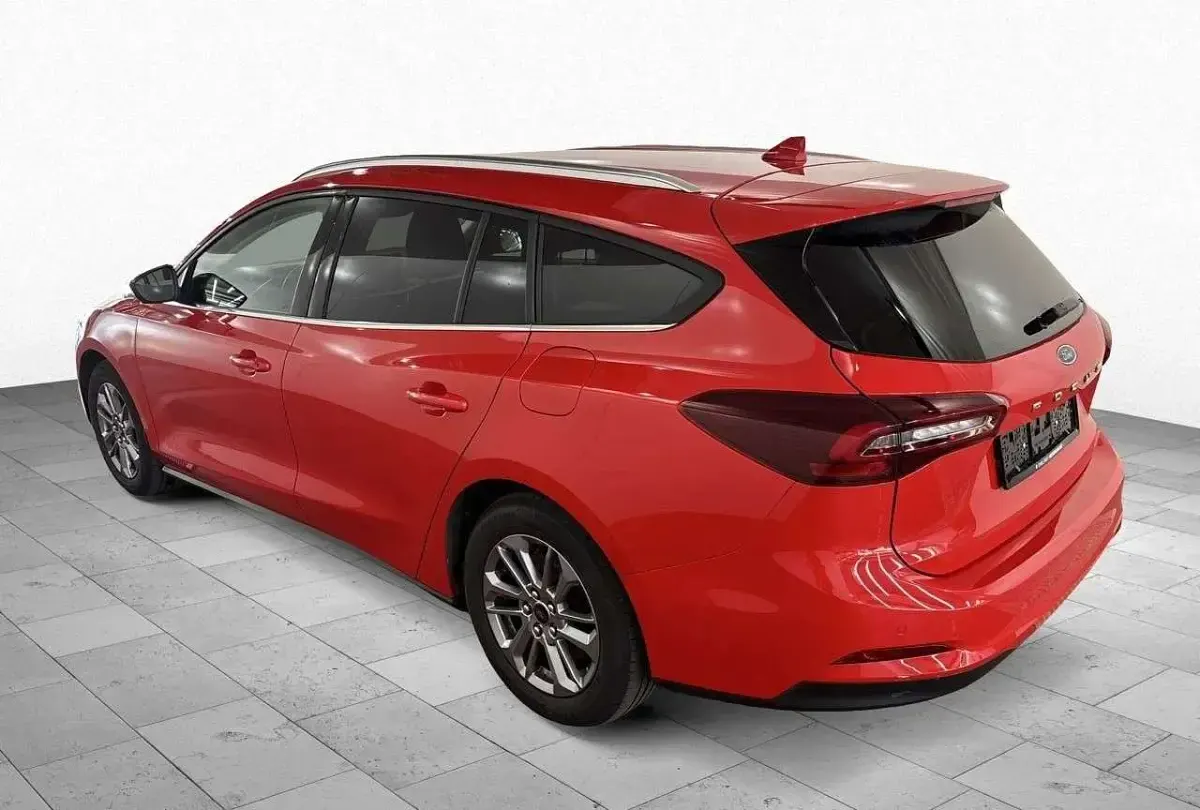 Gebraucht Ford Focus Titanium X 125 PS (91 kW) 2023 Race red Kombi