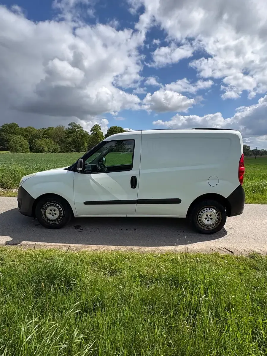 Gebraucht Opel Combo 90 PS (66 kW) 2013 Weiß Van / Kleinbus