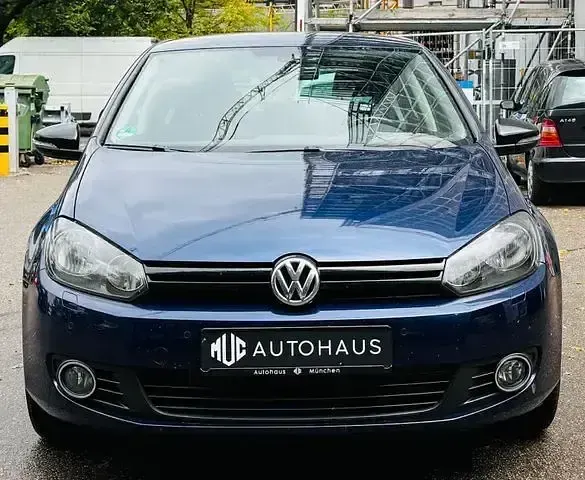 Gebraucht VW Golf VI Match 105 PS (77 kW) 2012 Andere Limousine