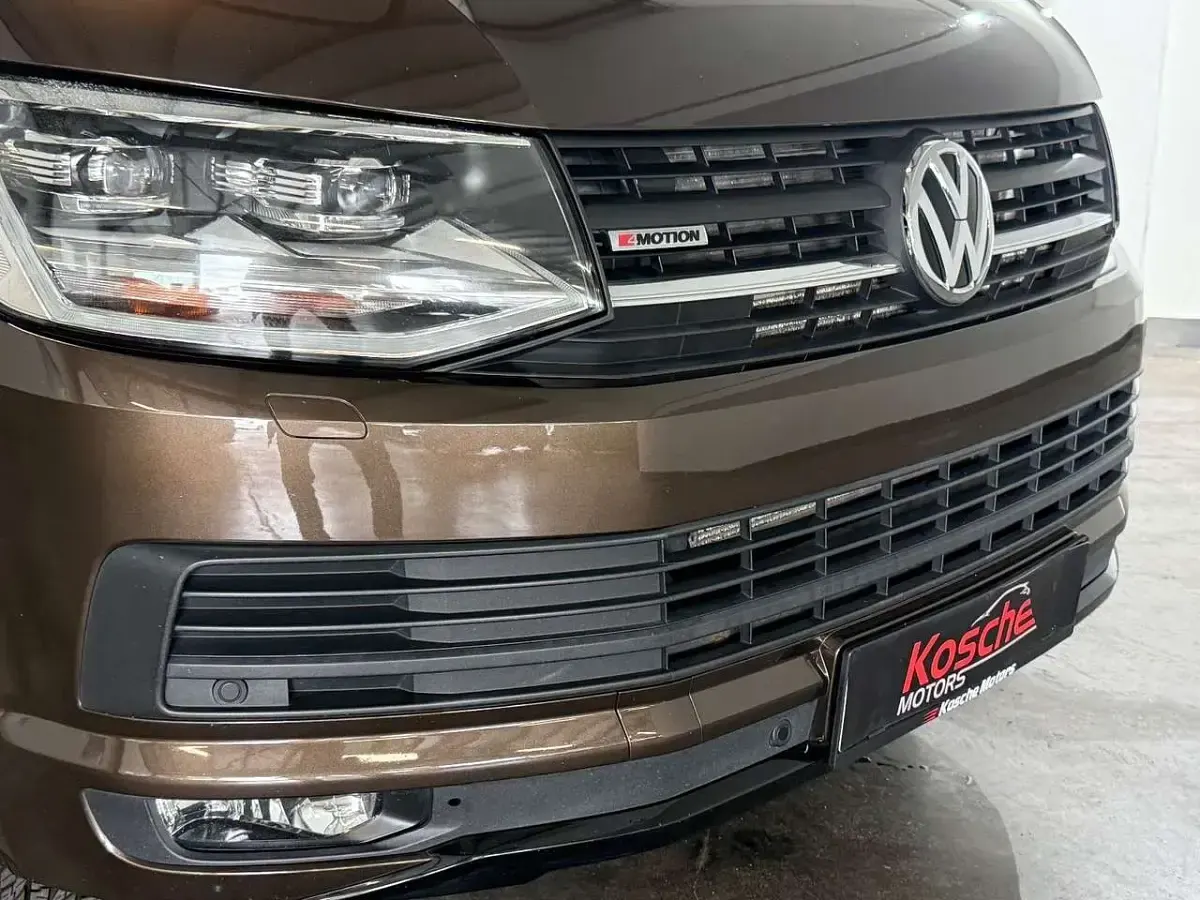 Gebraucht VW Multivan 199 PS (146 kW) 2018 Chestnut brown Van / Kleinbus