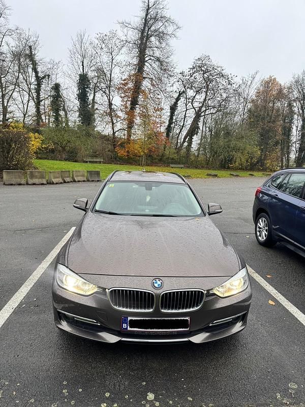 Gebraucht BMW 318 143 PS (105 kW) 2013 Andere farben Kombi