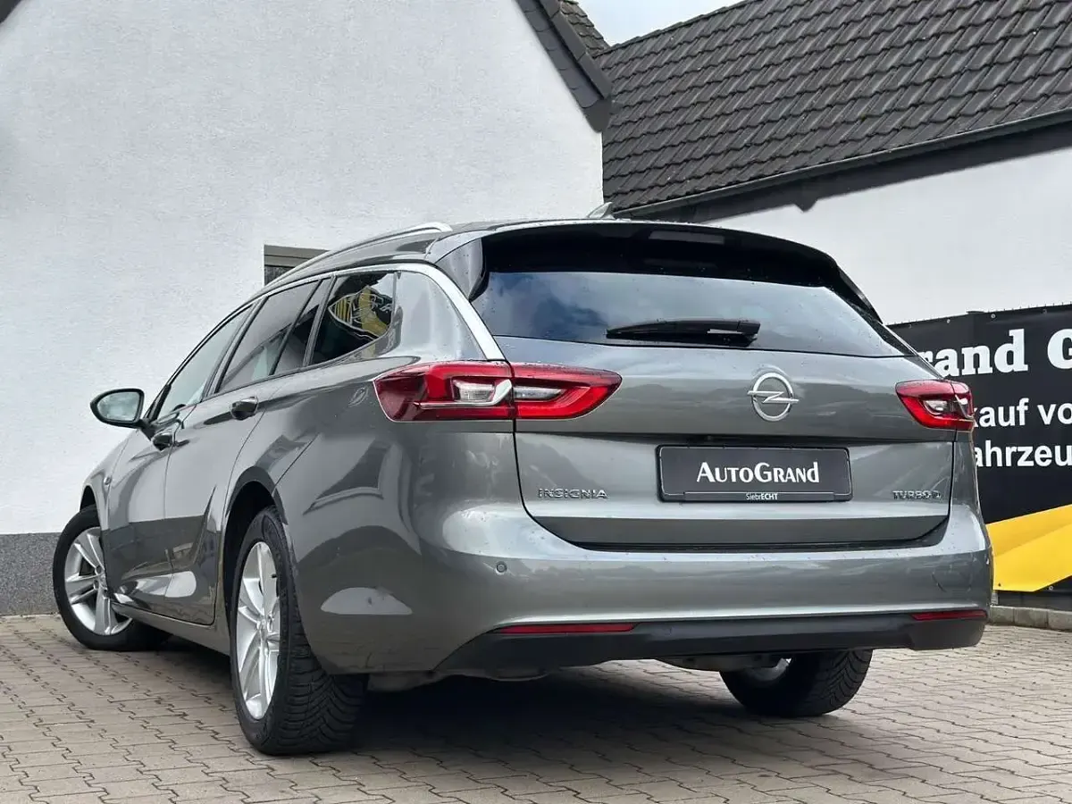 Gebraucht Opel Insignia Dynamic 170 PS (125 kW) 2018 Grau Kombi