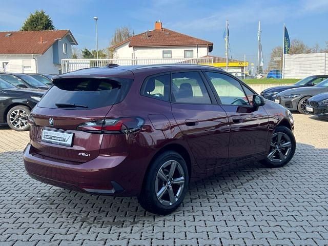 Gebraucht BMW 220 Active Tourer 156 PS (114 kW) 2025 Rot Van / Kleinbus