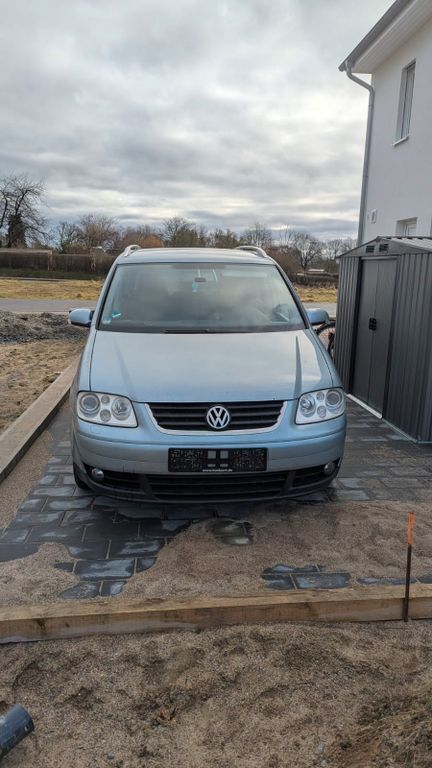 Blau Gebraucht 2005 VW Touran Highline Van / Kleinbus | 2.500 € (Fairer Preis) - Bild 1/4