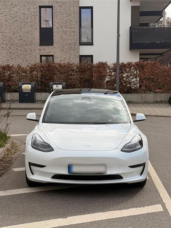 Gebraucht Tesla Model 3 Long Range RWD 208 kW (283 PS) 2023 Weiß Limousine