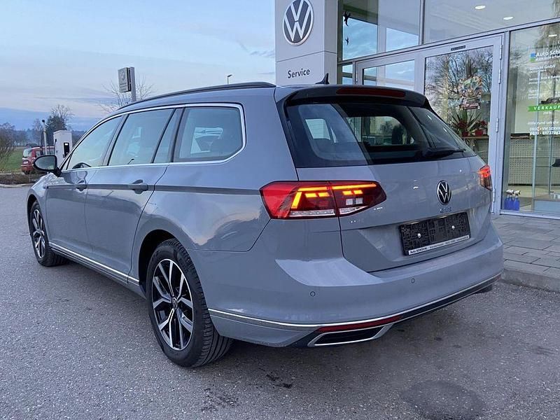 Gebraucht VW Passat GTE 218 PS (160 kW) 2021 Grau Kombi