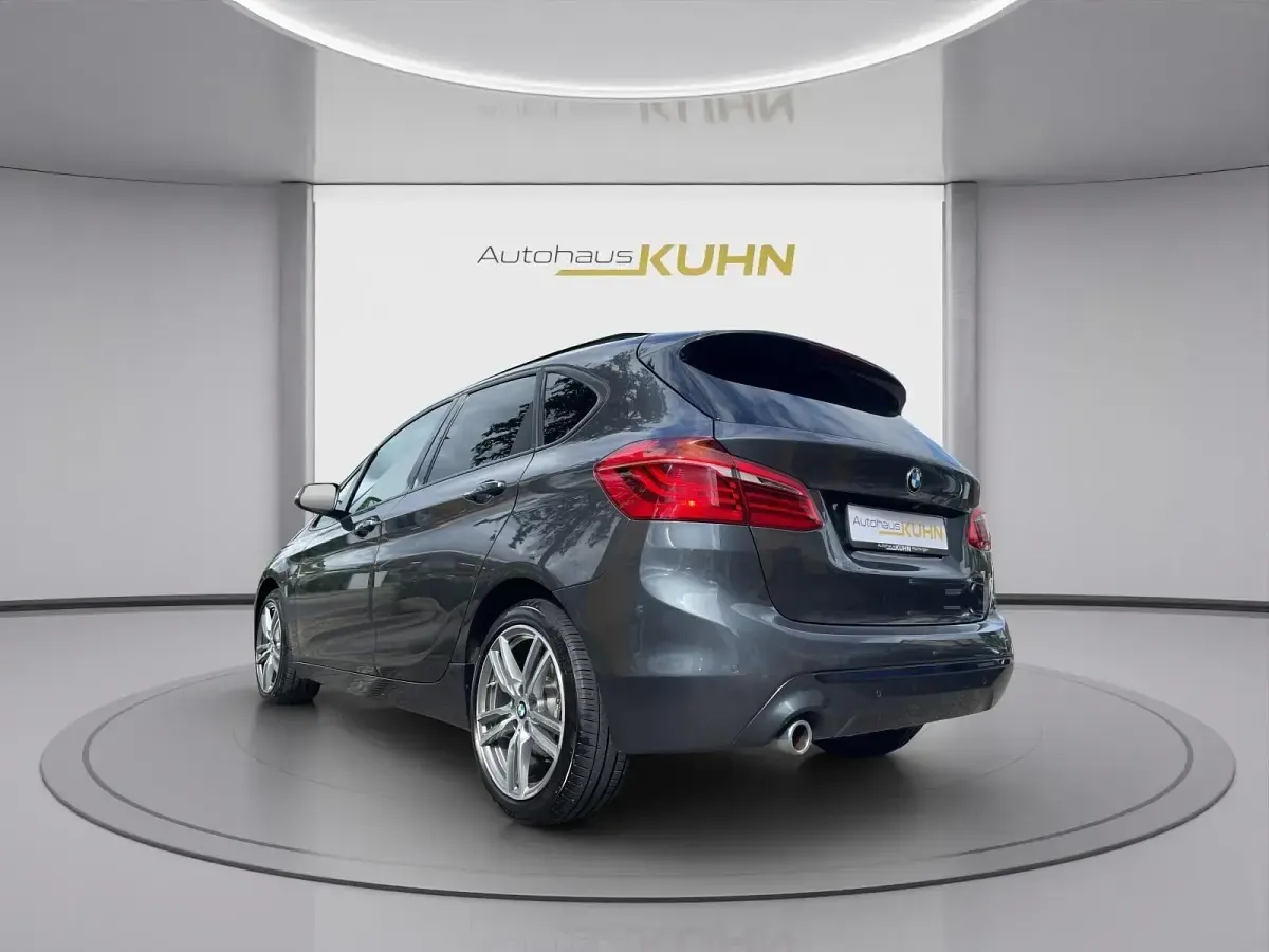 Gebraucht BMW 218 Active Tourer Performance 140 PS (102 kW) 2019 Grau Van / Kleinbus