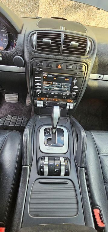 Second-hand Porsche Cayenne 213 CP (156 kW) 2009 Gri SUV